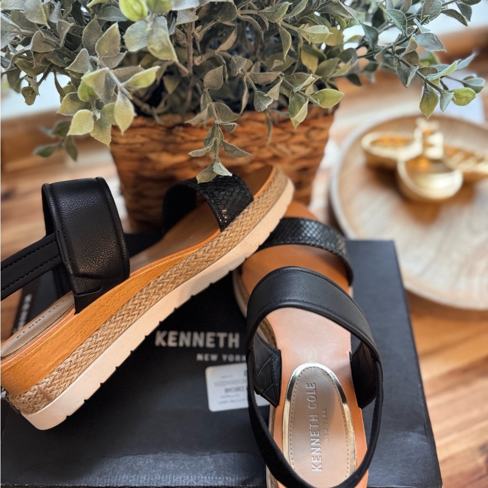 Kenneth Cole Black Women's Sandals - Picture 3 of 5
